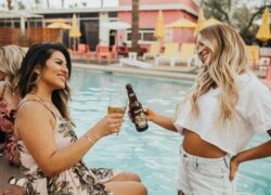 Ženy a alkohol - vedeli ste, že podľa alkoholu, ktorý pije žena vašich snov, sa o nej veľa dozviete?